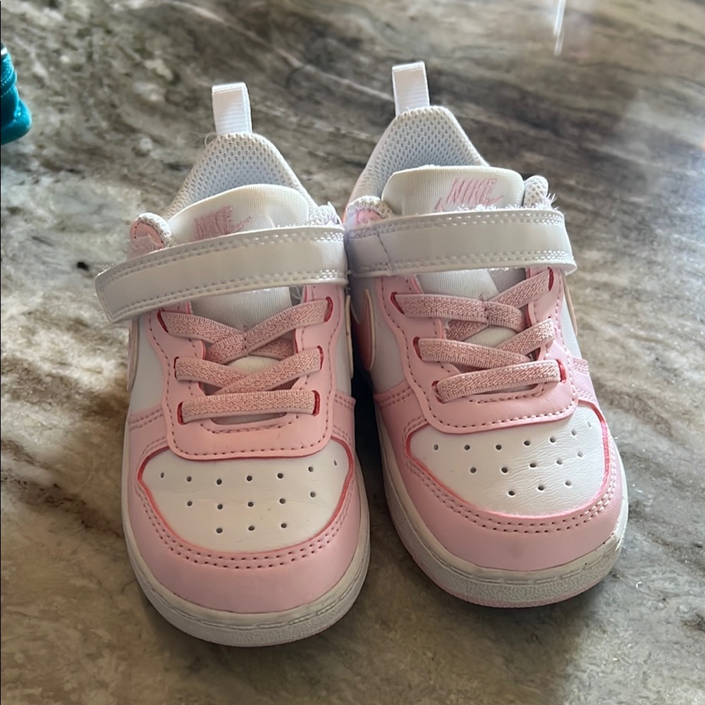 Nike Kids Pink and White Sneakers size 7